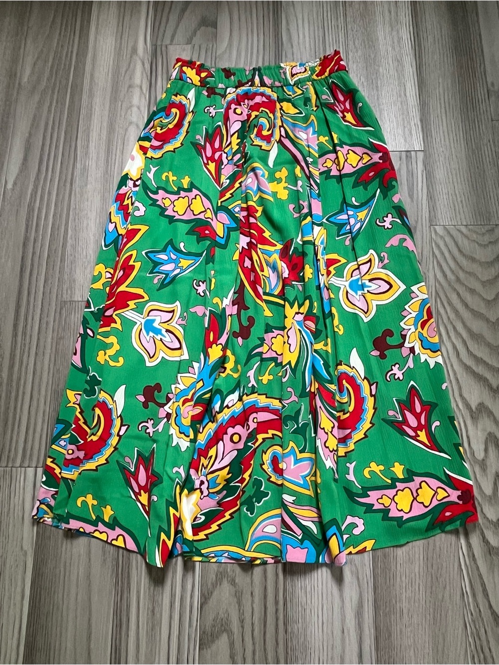 NWOT BODEN Crinkle Midi Skirt, Green, Paisley Azure Size 4R - Picture 2 of 10